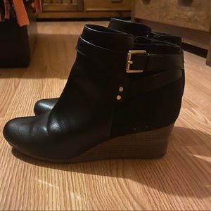 Dr. Scholls Be Energized foam technology boots